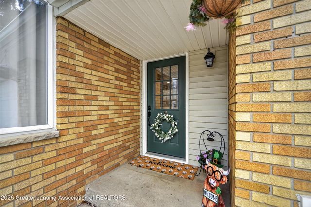 5902 Beuna Parkway, Haslett, MI 48840