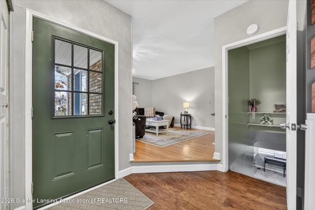 5902 Beuna Parkway, Haslett, MI 48840