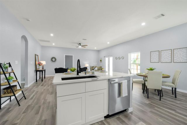 262 County Road 3552, Cleveland, TX 77327