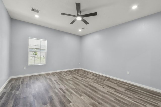 262 County Road 3552, Cleveland, TX 77327
