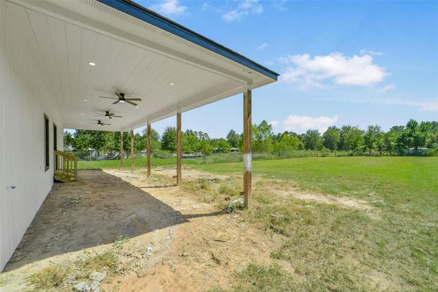 262 County Road 3552, Cleveland, TX 77327