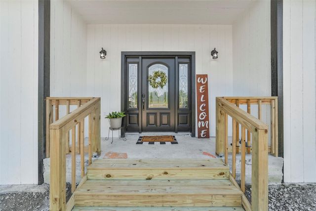 262 County Road 3552, Cleveland, TX 77327