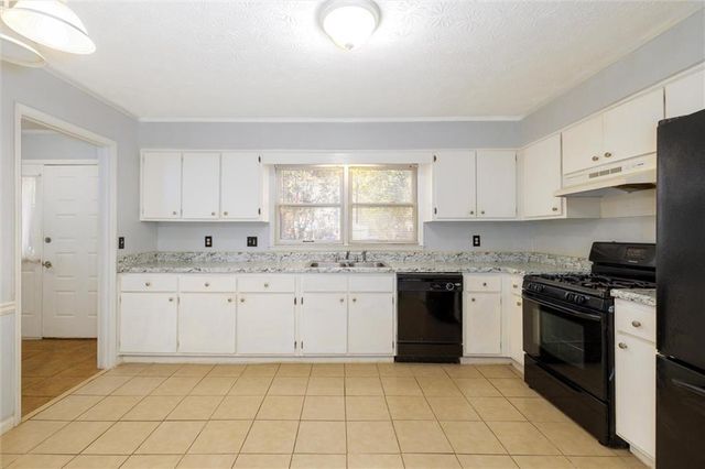 929 Glynn Oaks Drive, Clarkston, GA 30021