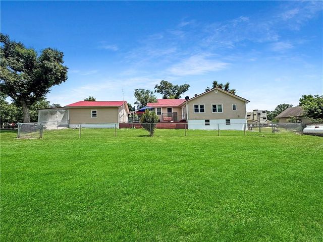 33247 Bittner Drive, Warsaw, MO 65355