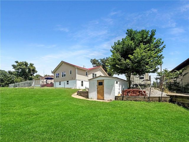 33247 Bittner Drive, Warsaw, MO 65355