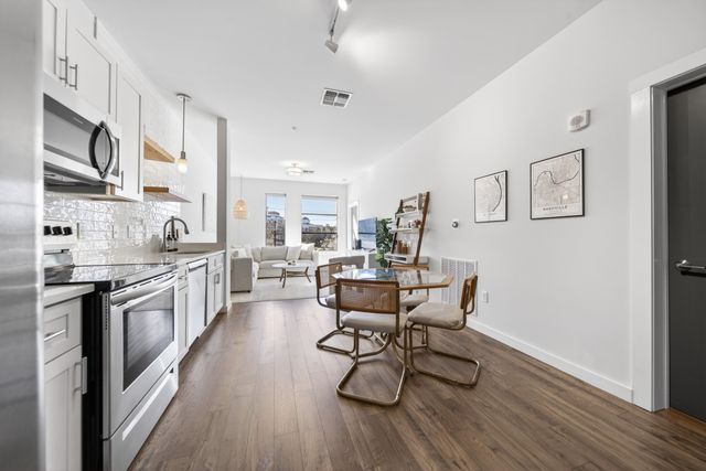 1900 12th Ave S Apt 322, Nashville, TN 37203
