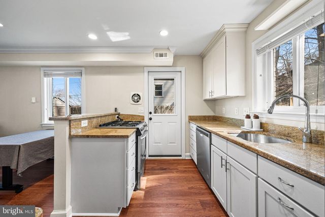 5873 BLAINE DR, Alexandria, VA 22303