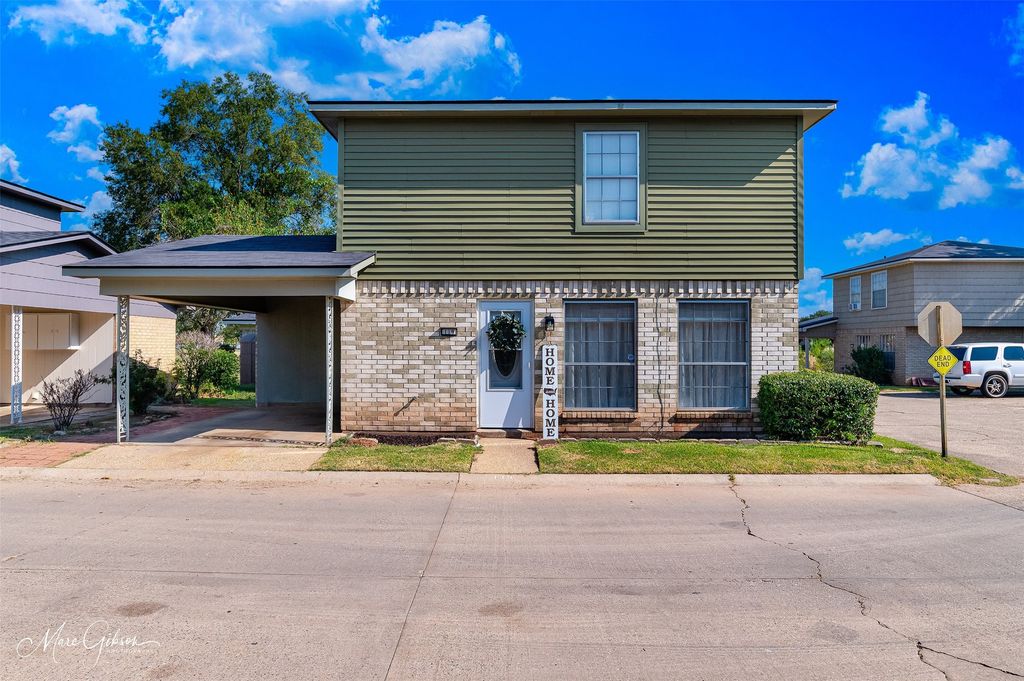 119 Carriage Square Drive, Bossier City, LA 71112