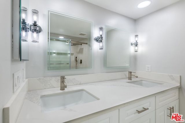 727 S Ardmore Avenue 108, Los Angeles, CA 90005