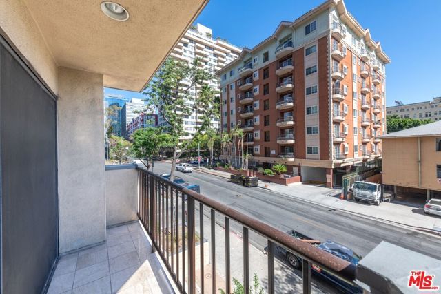 727 S Ardmore Avenue 108, Los Angeles, CA 90005