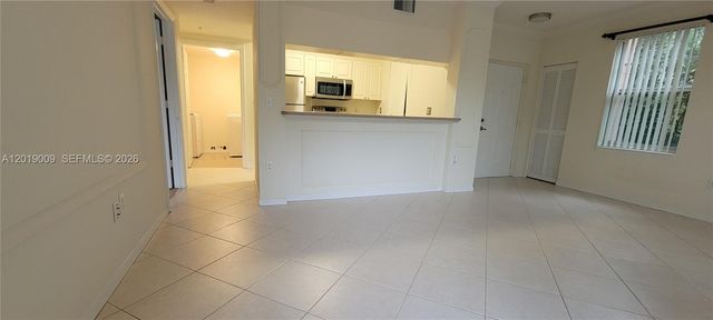 6824 W Sample Rd 6824, Coral Springs, FL 33067