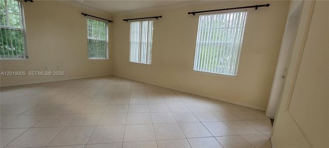 6824 W Sample Rd 6824, Coral Springs, FL 33067