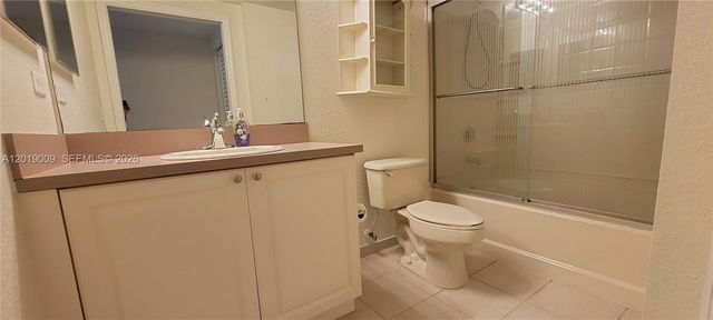 6824 W Sample Rd 6824, Coral Springs, FL 33067