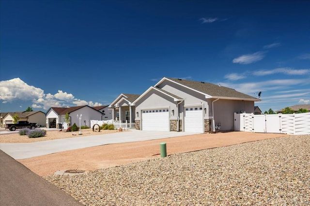 711 N Paradox Drive, Pueblo West, CO 81007