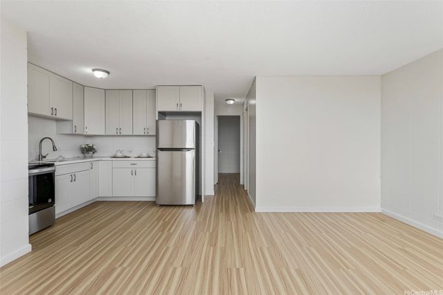 94-099 Waipahu Street A303, Waipahu, HI 96797