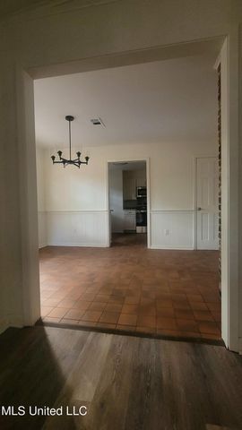 517 N Hills Street, Meridian, MS 39305