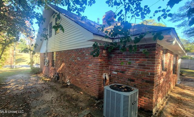 517 N Hills Street, Meridian, MS 39305