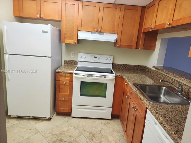 9311 Orange Grove Dr 408, Davie, FL 33324