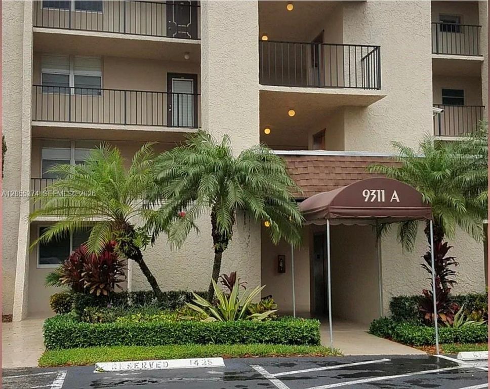 9311 Orange Grove Dr 408, Davie, FL 33324