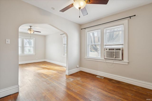 127 David Street, South Bend, IN 46637