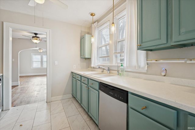 127 David Street, South Bend, IN 46637