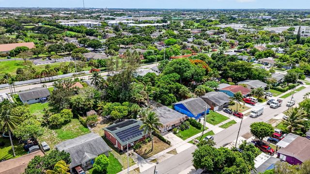 816 SW 3RD Court, Delray Beach, FL 33444