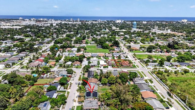 816 SW 3RD Court, Delray Beach, FL 33444