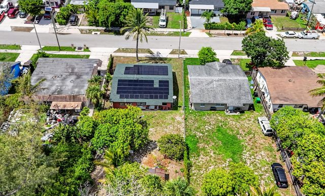 816 SW 3RD Court, Delray Beach, FL 33444