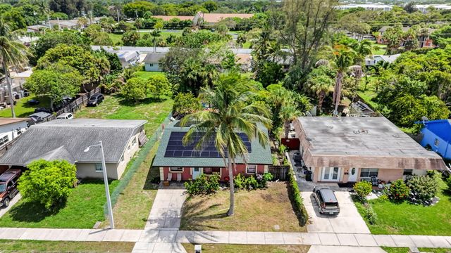 816 SW 3RD Court, Delray Beach, FL 33444