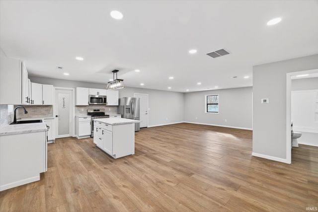 14572 W County Rd 400 North, Linton, IN 47441