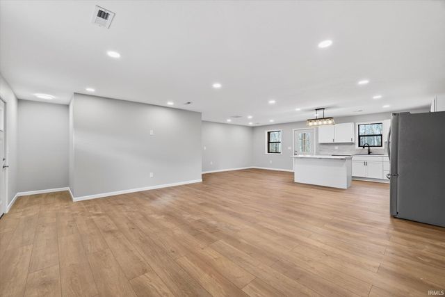 14572 W County Rd 400 North, Linton, IN 47441