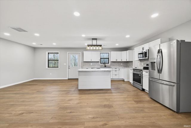 14572 W County Rd 400 North, Linton, IN 47441