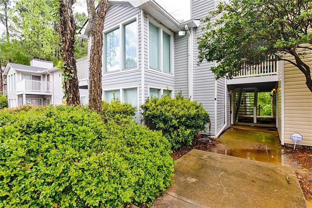 1808 Augusta Drive SE, Marietta, GA 30067