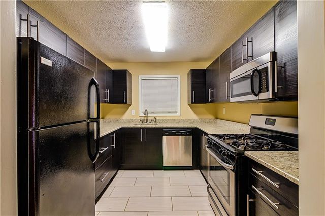 1808 Augusta Drive SE, Marietta, GA 30067