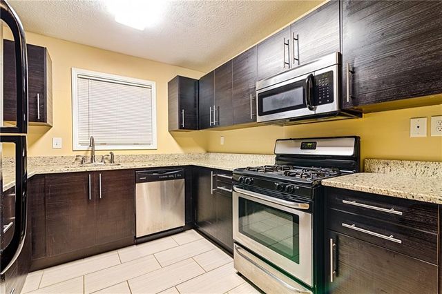 1808 Augusta Drive SE, Marietta, GA 30067