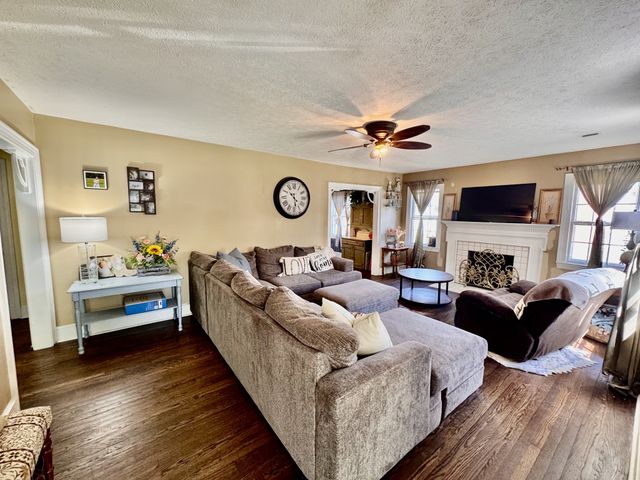 408 S Tarver Ave, Lebanon, TN 37087