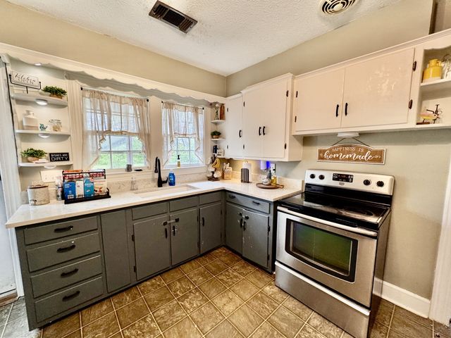 408 S Tarver Ave, Lebanon, TN 37087