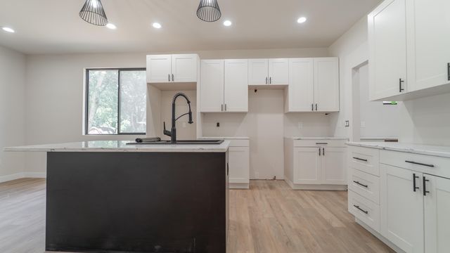 7160 Colorado Street, Merrillville, IN 46410