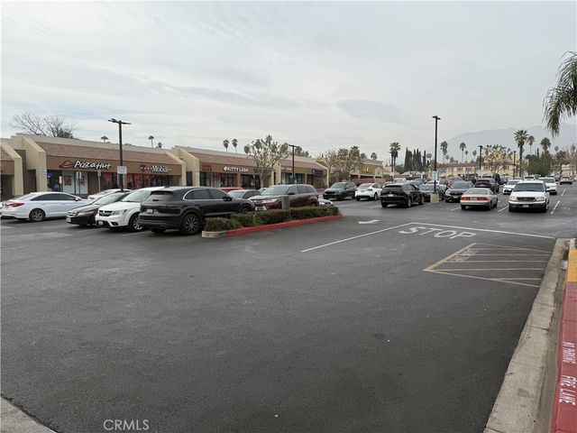 1251 N Lake Avenue, Pasadena, CA 91104