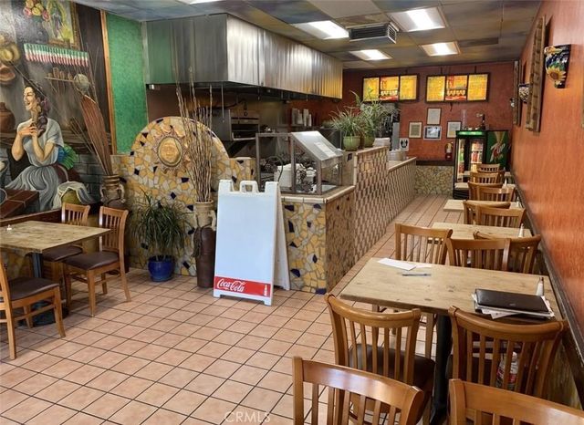 1251 N Lake Avenue, Pasadena, CA 91104