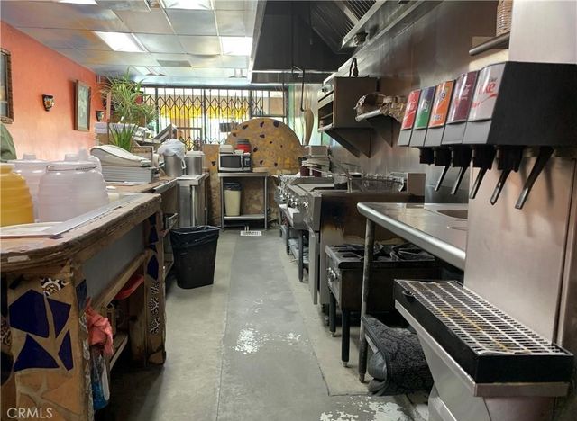 1251 N Lake Avenue, Pasadena, CA 91104