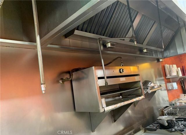 1251 N Lake Avenue, Pasadena, CA 91104