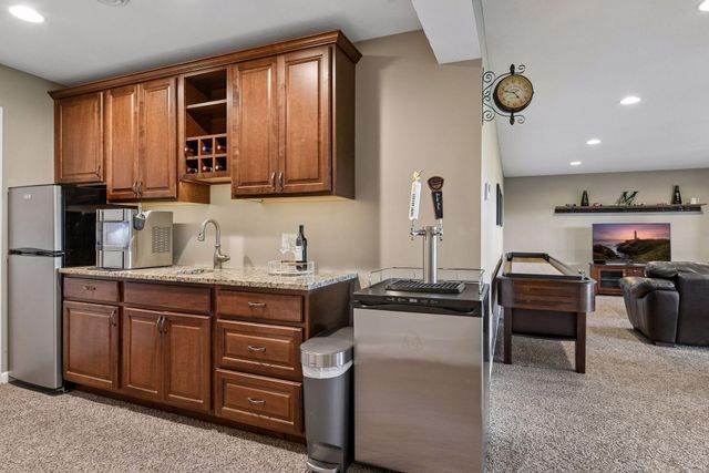 2545 Heron Lane, Victoria, MN 55386