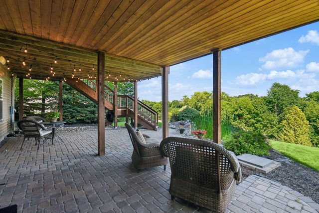 2545 Heron Lane, Victoria, MN 55386