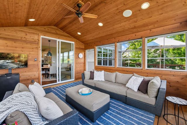 2545 Heron Lane, Victoria, MN 55386