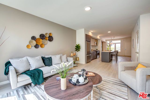 515 W Broadway 342, Glendale, CA 91204