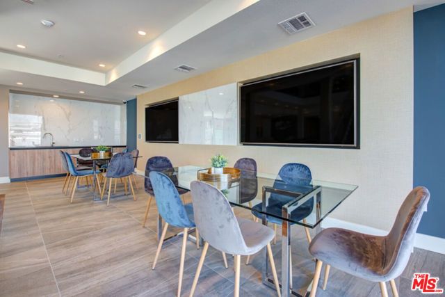 515 W Broadway 342, Glendale, CA 91204