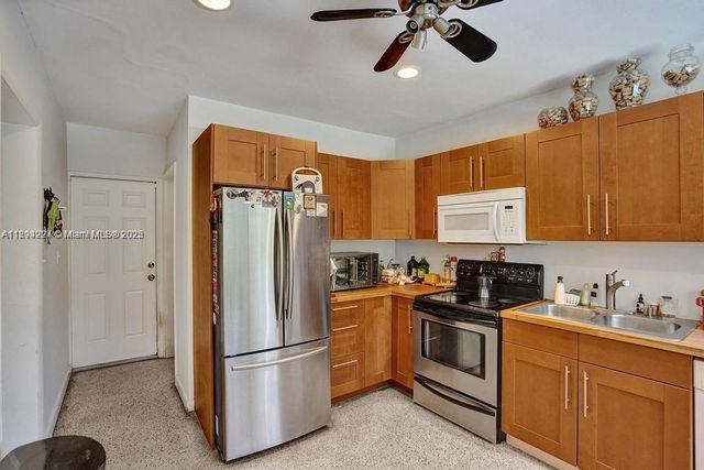 8347 E Dixie Hwy, Miami, FL 33138