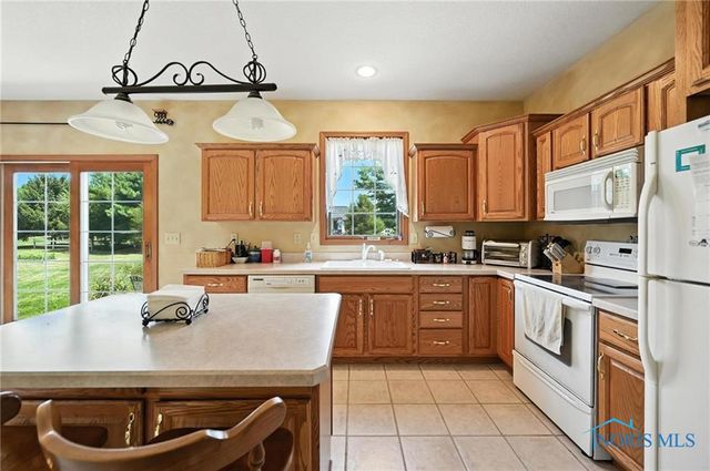 8405 Indian Lake Drive, Findlay, OH 45840