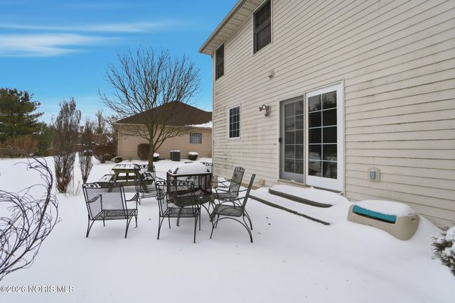 8405 Indian Lake Drive, Findlay, OH 45840